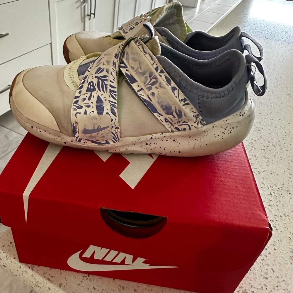 Nike shoes
